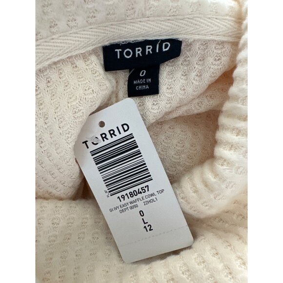 NWT Torrid RADIANT Waffle Top Cream Cowl Neck Gold Sequin Long Sleeve Size 0X - Picture 4 of 5